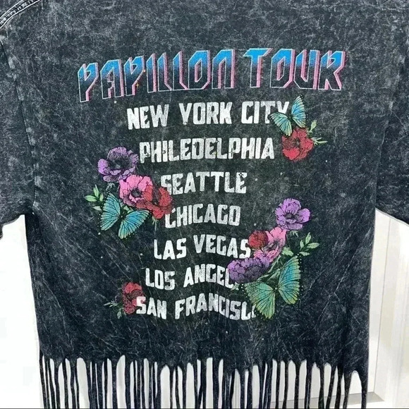 Papillon Butterflies and Moon Concert Tour fringed bottom tee - Picture 5 of 7